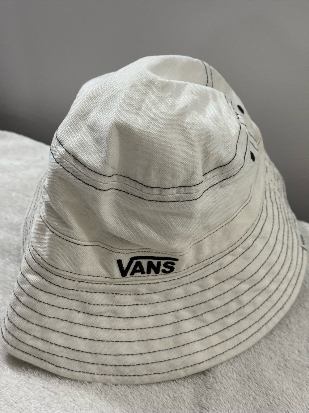 VANS Off the Wall Classic Bucket Hat Ivory off white